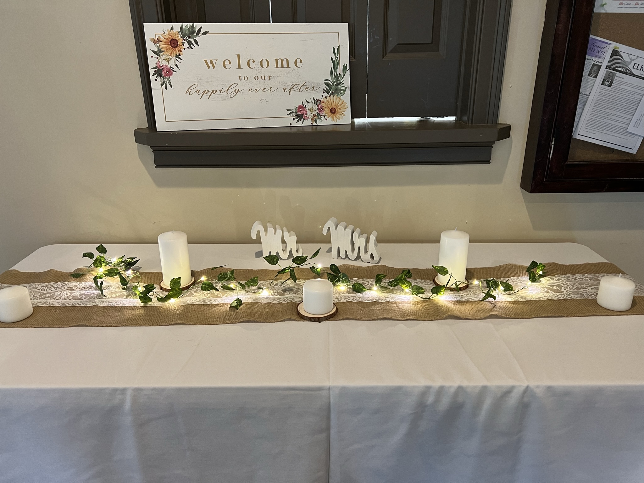 Wedding welcome sign and Mr. & Mrs. table decor